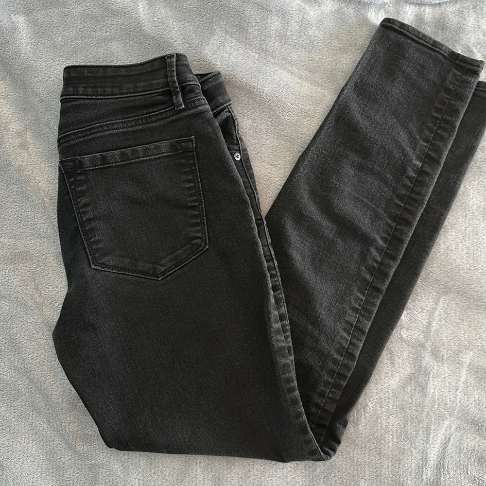 EUC Loft black curvy skinny jeans